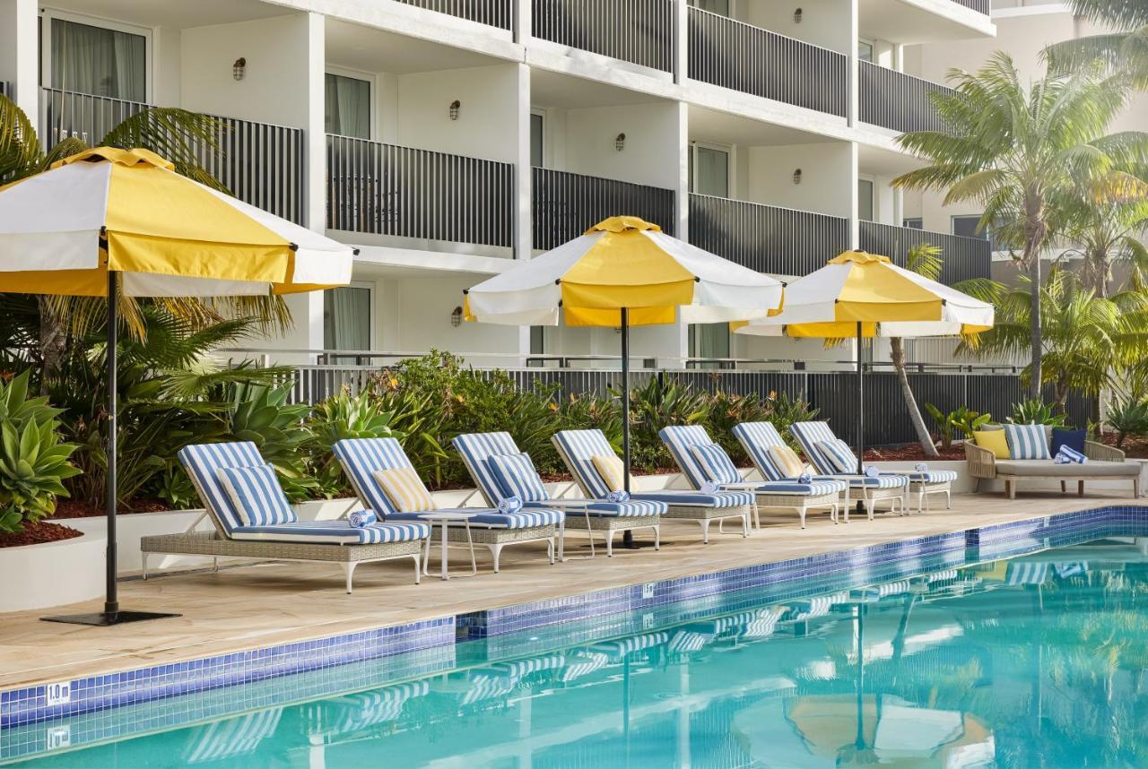 The Beachcomber Hotel & Resort, Ascend Hotel Collection Toukley Exterior foto The pool at The Standard, East Village