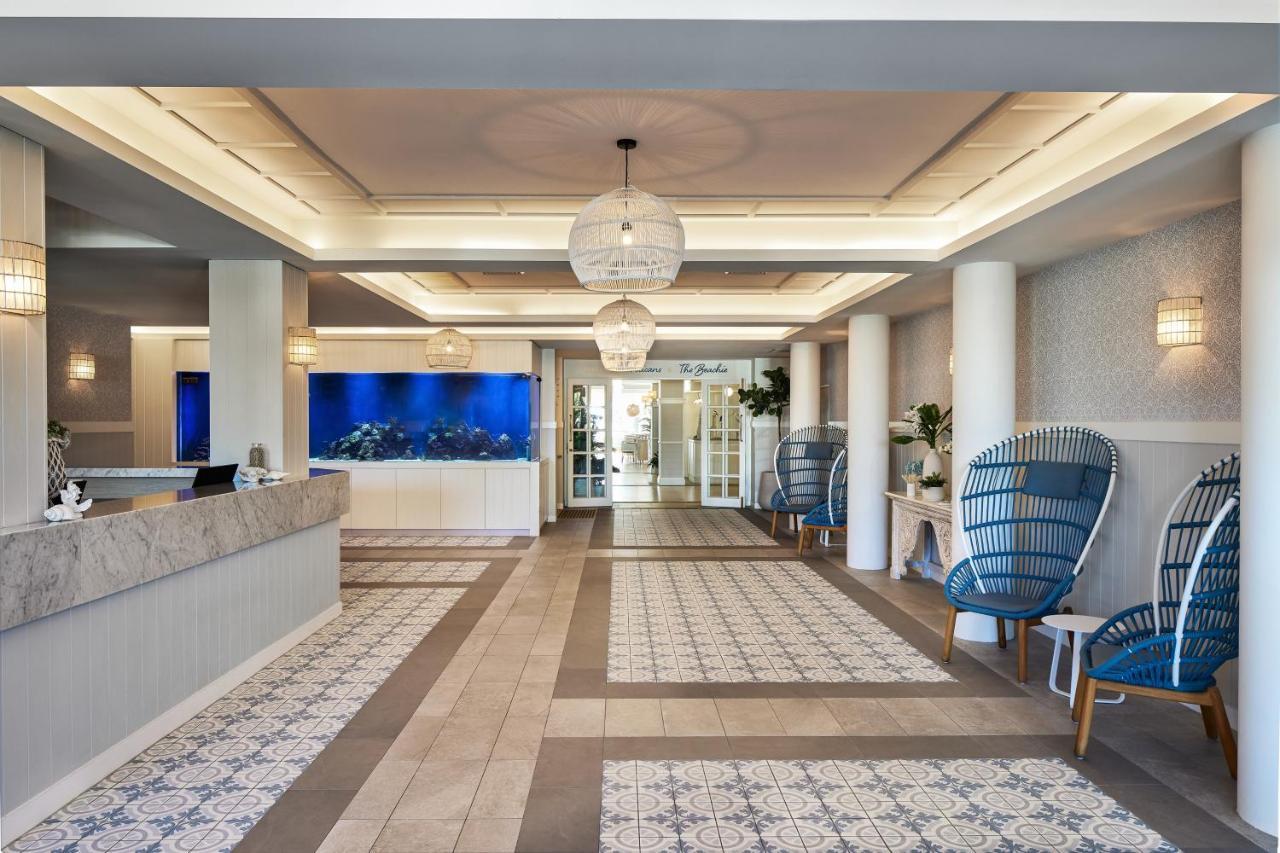 The Beachcomber Hotel & Resort, Ascend Hotel Collection Toukley Exterior foto The lobby of the Ocean Club