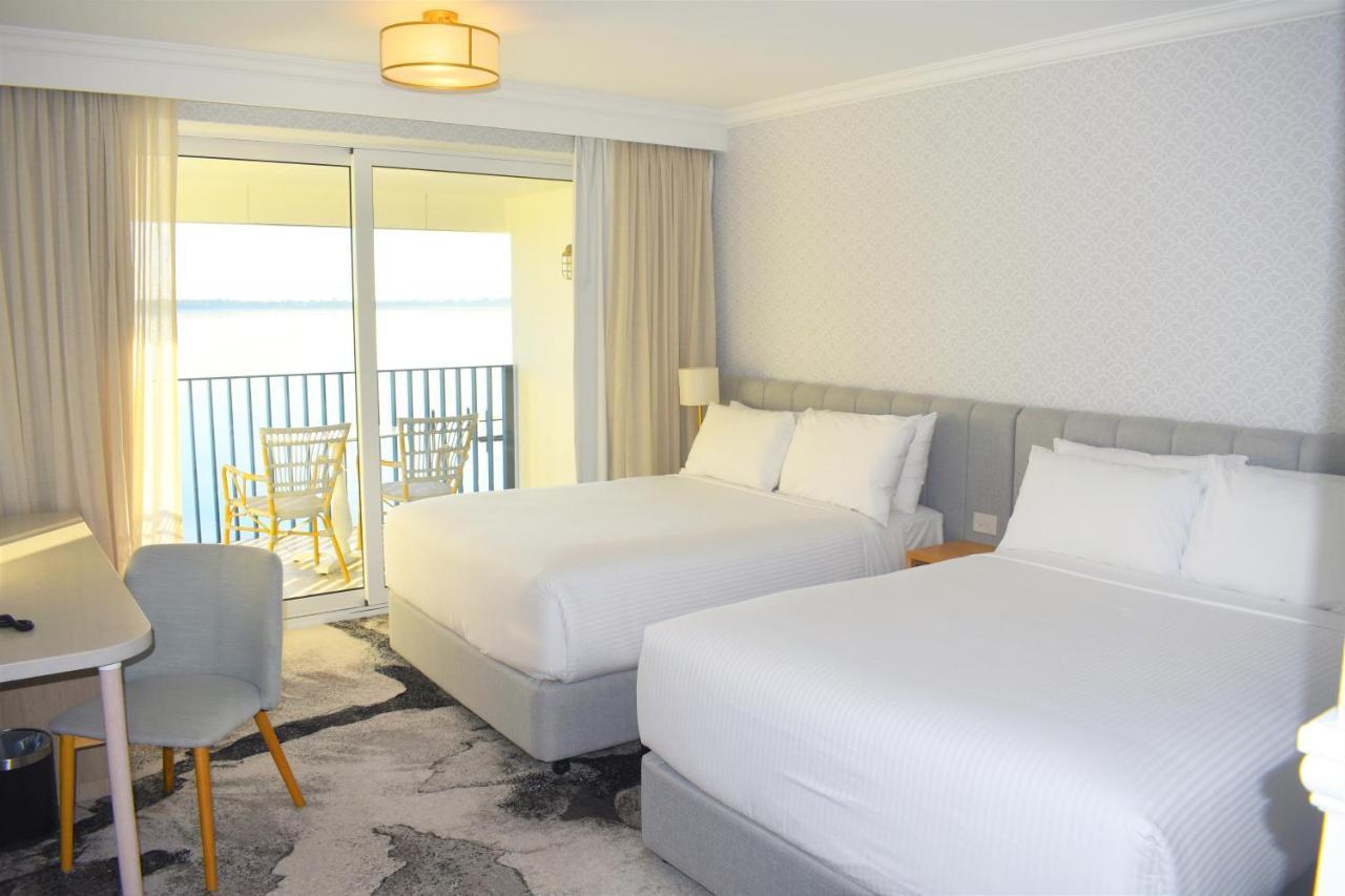 The Beachcomber Hotel & Resort, Ascend Hotel Collection Toukley Exterior foto A room at the Hilton San Diego Bayfront