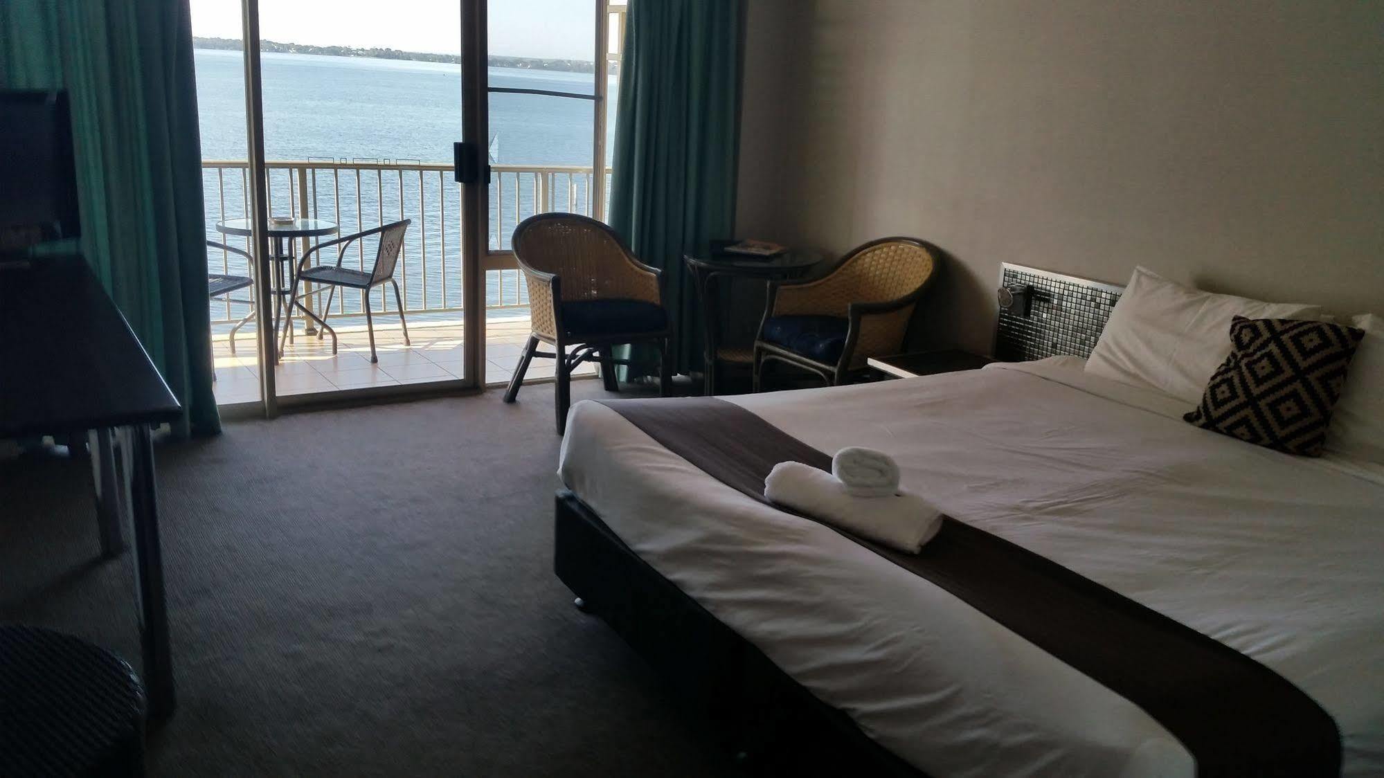 The Beachcomber Hotel & Resort, Ascend Hotel Collection Toukley Exterior foto A room at the Bayview Hotel